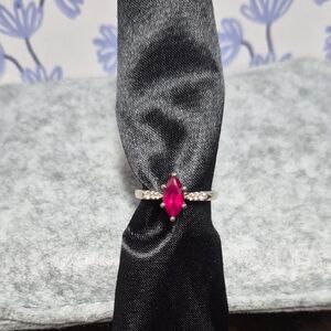 Stunning 14k White Gold Ring with Vibrant Ruby And Real Diamonds